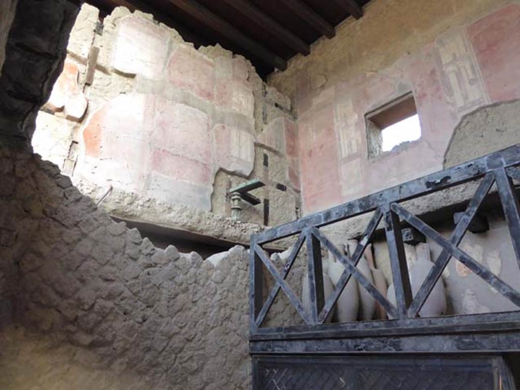 V 6, Herculaneum, October 2014. Looking towards upper north wall and north-east corner.  Photo courtesy of Michael Binns.